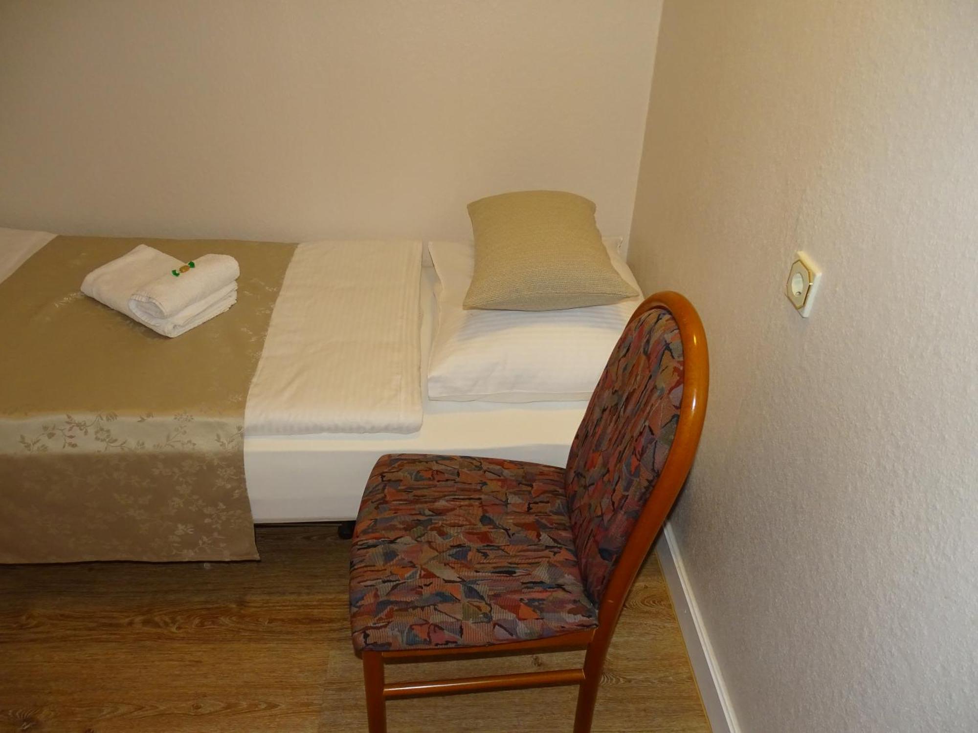 Hotel Kolossos Duesseldorf - ノイス 部屋 写真